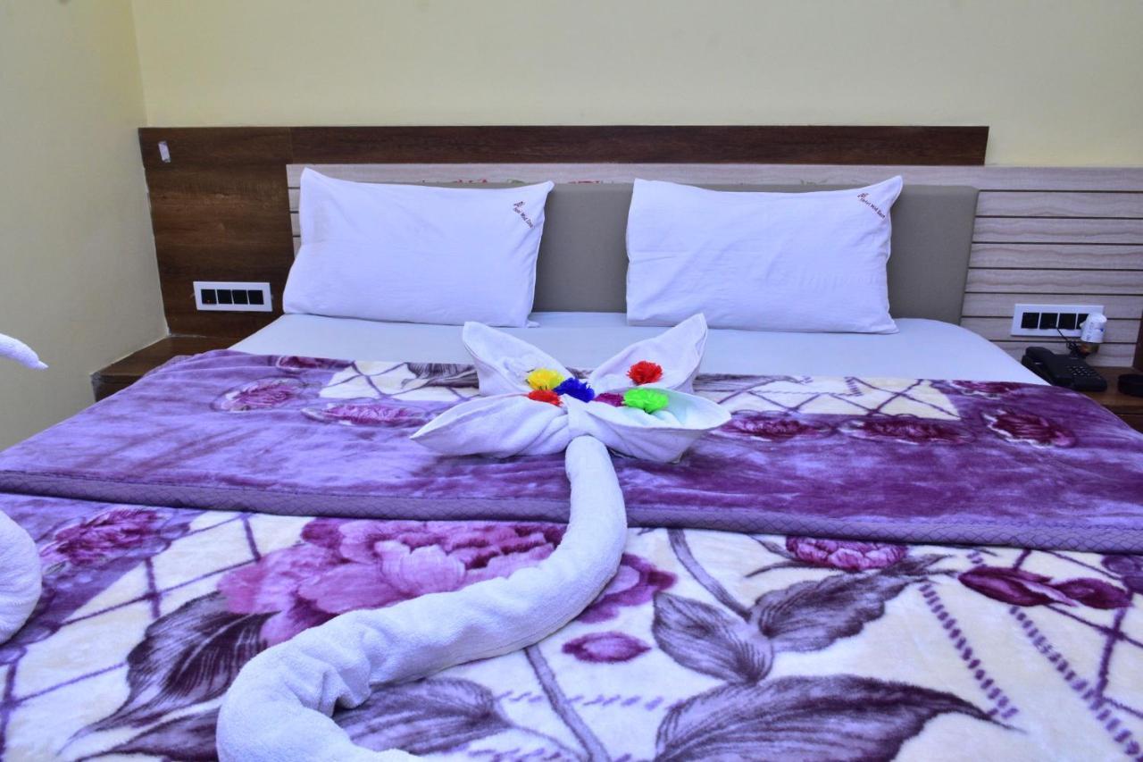 Hotel Mid East Haridaspur Екстериор снимка